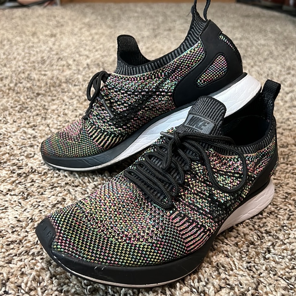 Nike Air Sneakers 7.5